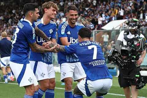 لا يمكن إيقاف فابريجاس.. كومو يواصل انتصاراته بالدوري الإيطالي أمام كالياري